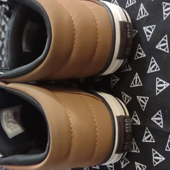 Size 5.5 Chuck Taylor Converse All-Star - Picture 4 of 6